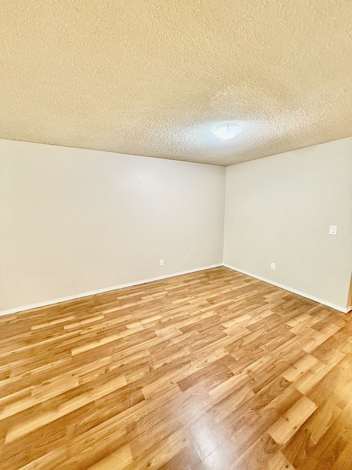 6028 Madigan Dr Ne - Photo 5 of 14