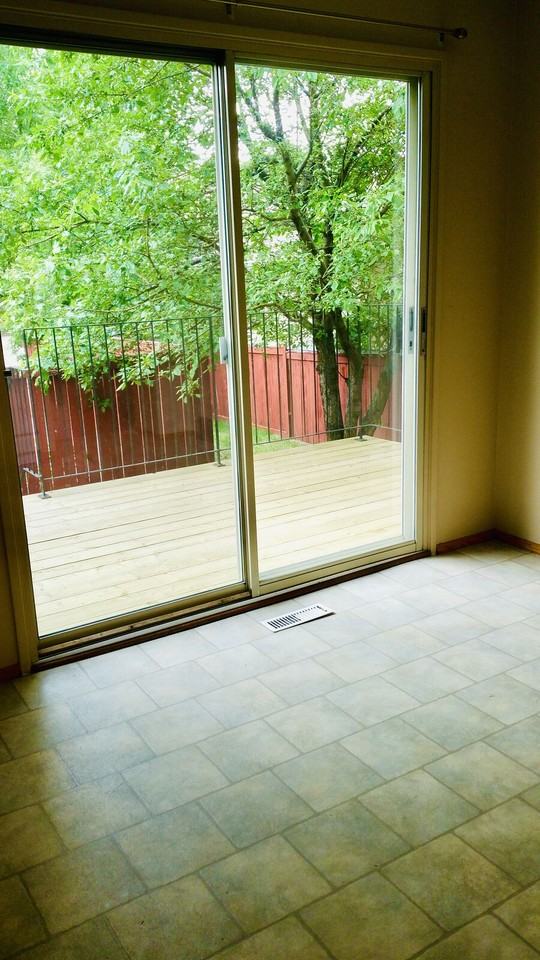 65 Strathcona Cres Sw - Photo 6 of 20