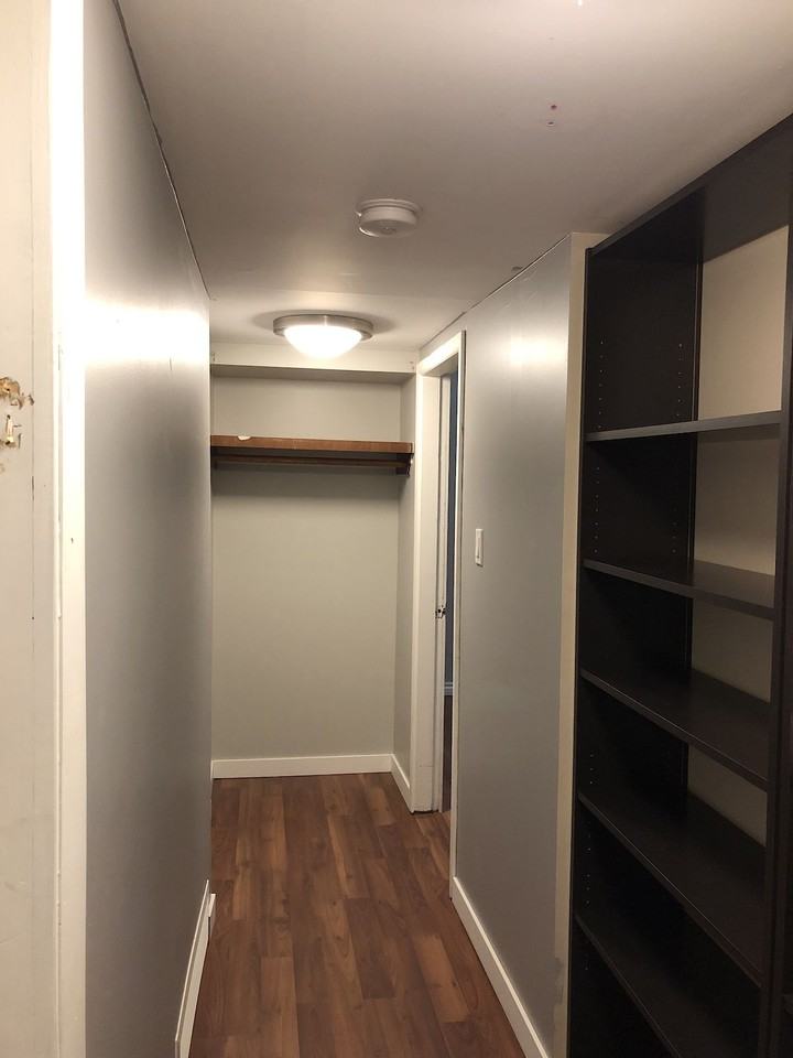 604 Margaret Ave Se - Photo 7 of 16