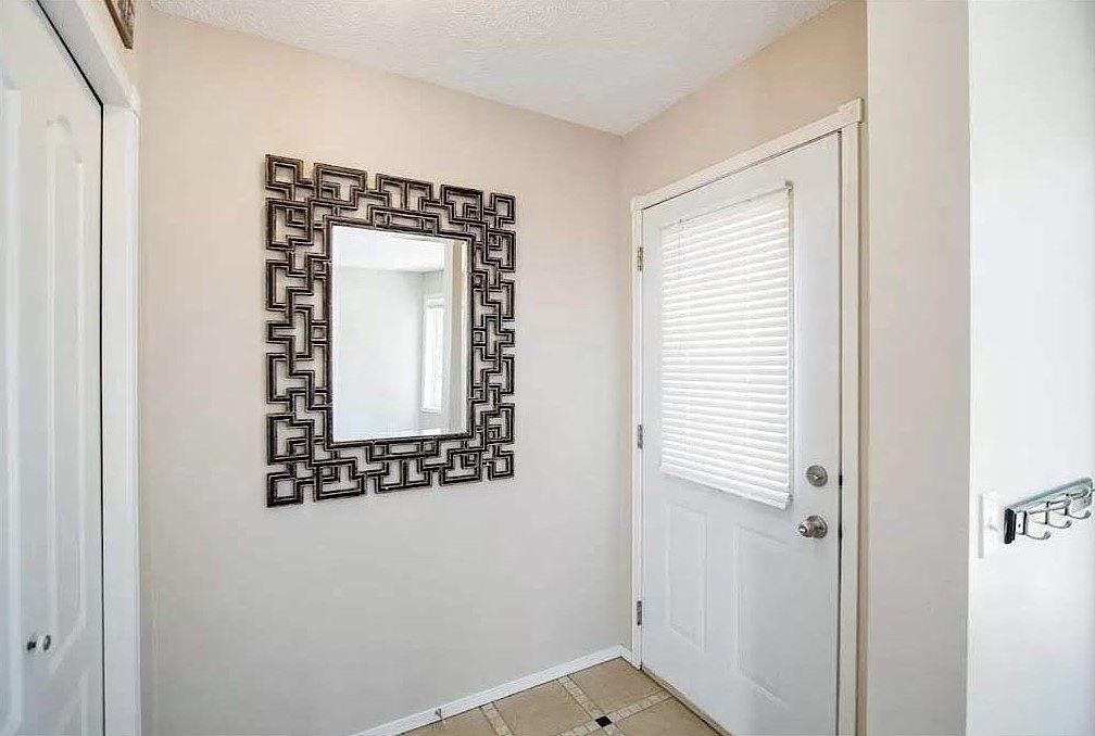 123 Somervale Close Sw - Photo 4 of 29