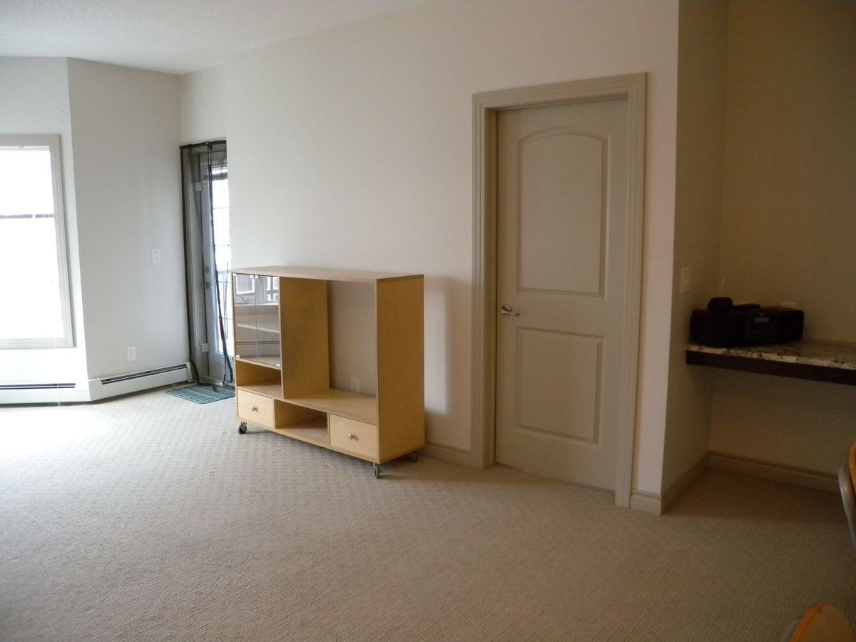 70 Royal Oak Plaza Nw - Photo 4 of 7