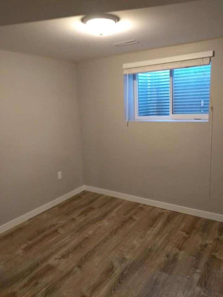 113 Hounslow Dr Nw - Photo 3 of 6