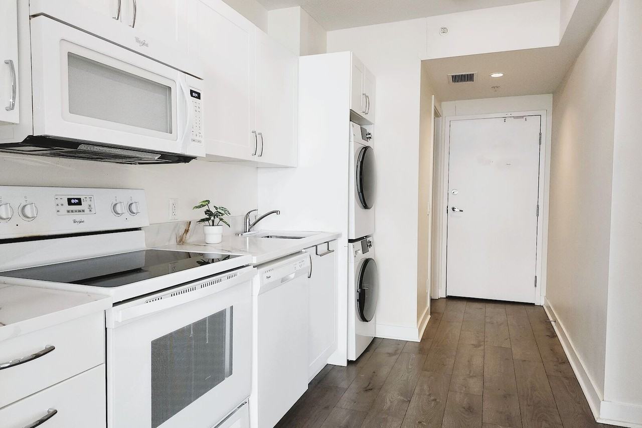 10 - 10 Brentwood Common Nw - Photo 5 of 26
