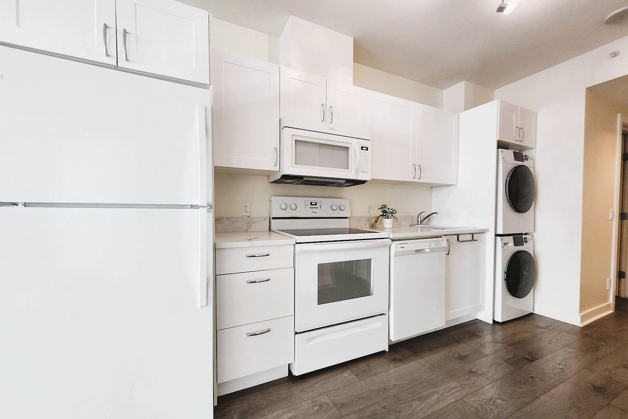 10 - 10 Brentwood Common Nw - Photo 6 of 26