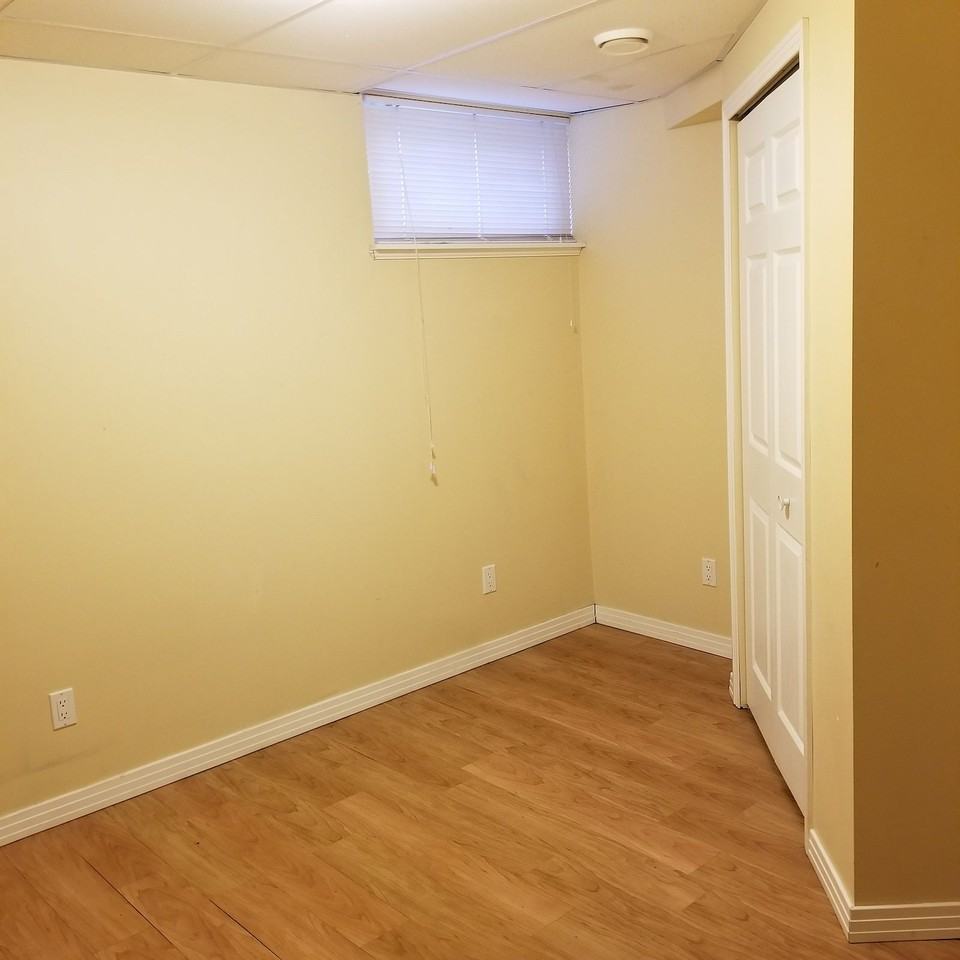 7903 164 St Nw - Photo 3 of 10