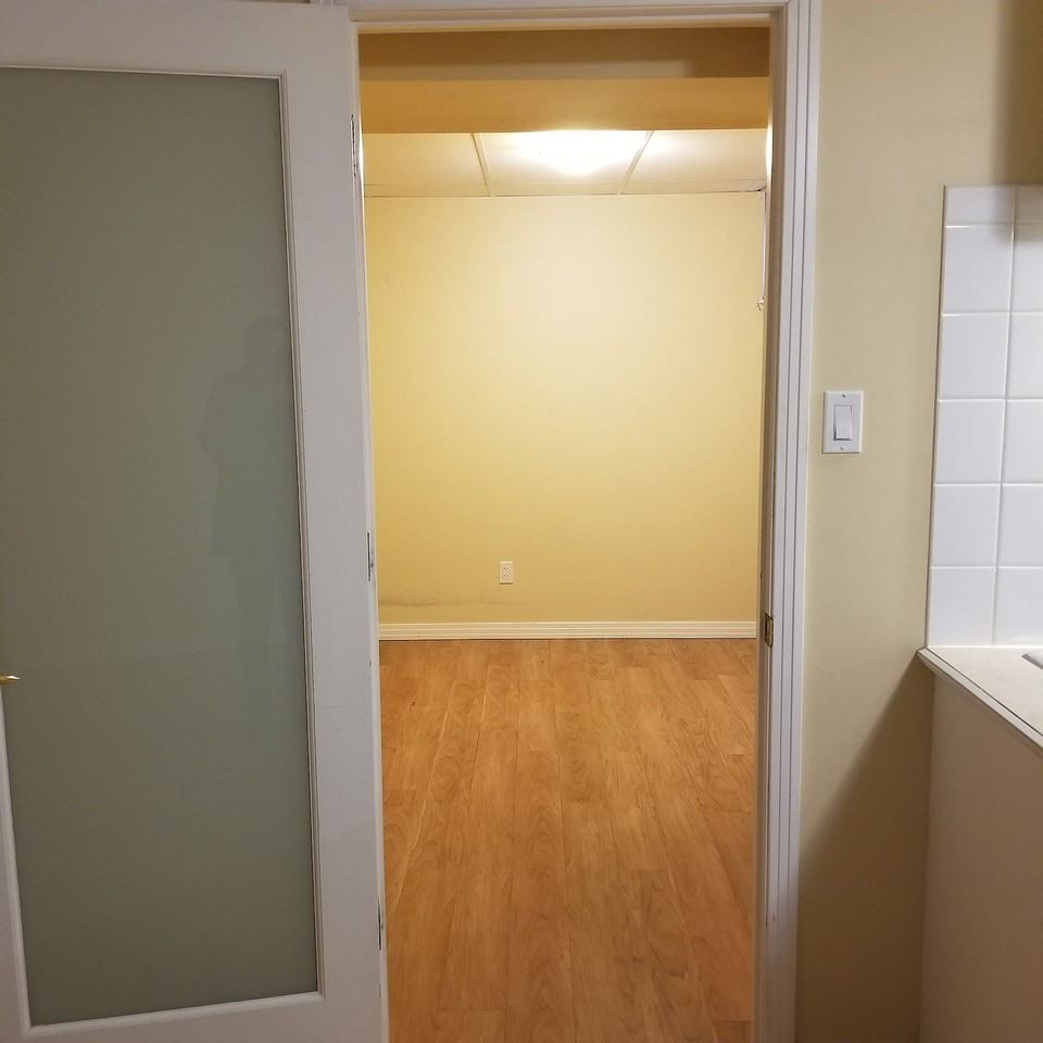 7903 164 St Nw - Photo 5 of 10