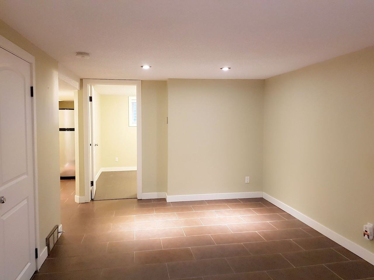 2017 31 St Sw - Photo 2 of 6