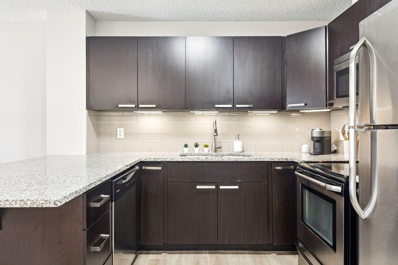 14808 125 St Nw - Photo 5 of 10