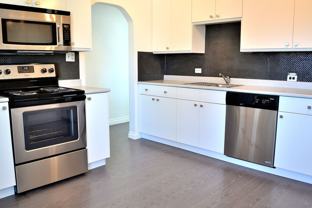 932 15 Ave Ne - Photo 1 of 1