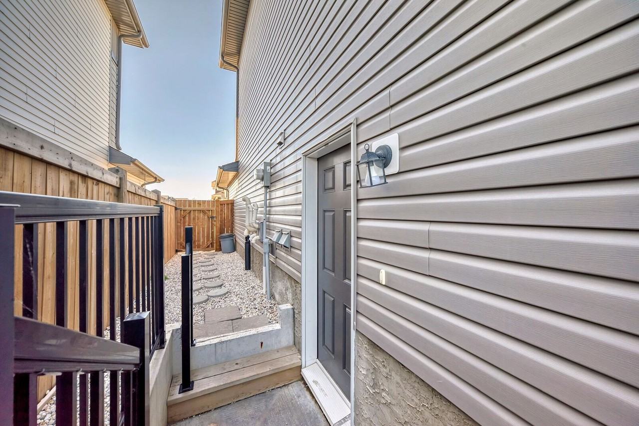 3616 168 Ave Nw - Photo 2 of 21