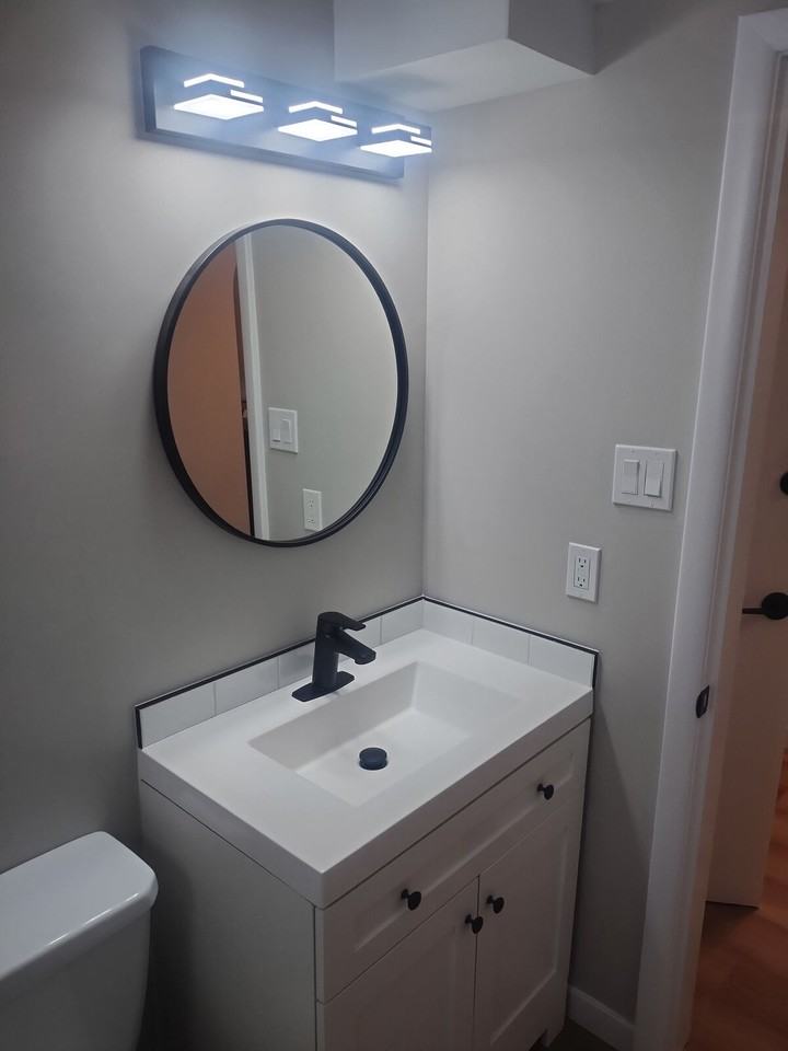 2320 16 St Sw Unit 3 - Photo 3 of 10
