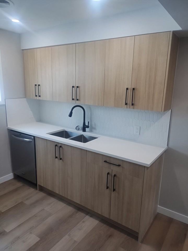 2320 16 St Sw Unit 3 - Photo 4 of 10