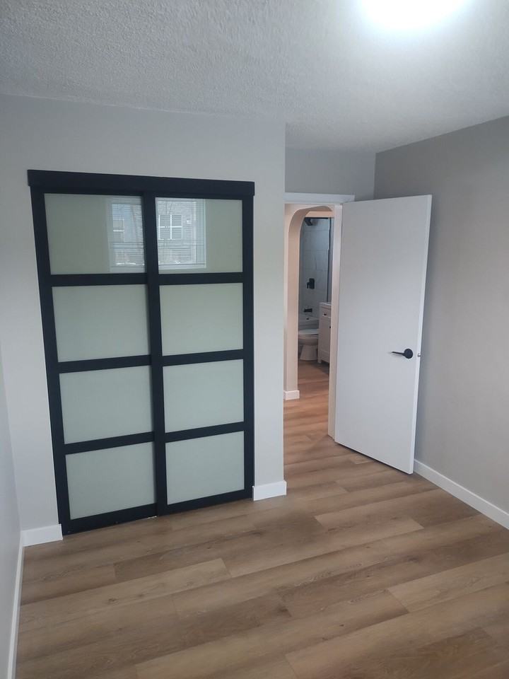 2320 16 St Sw Unit 3 - Photo 6 of 10