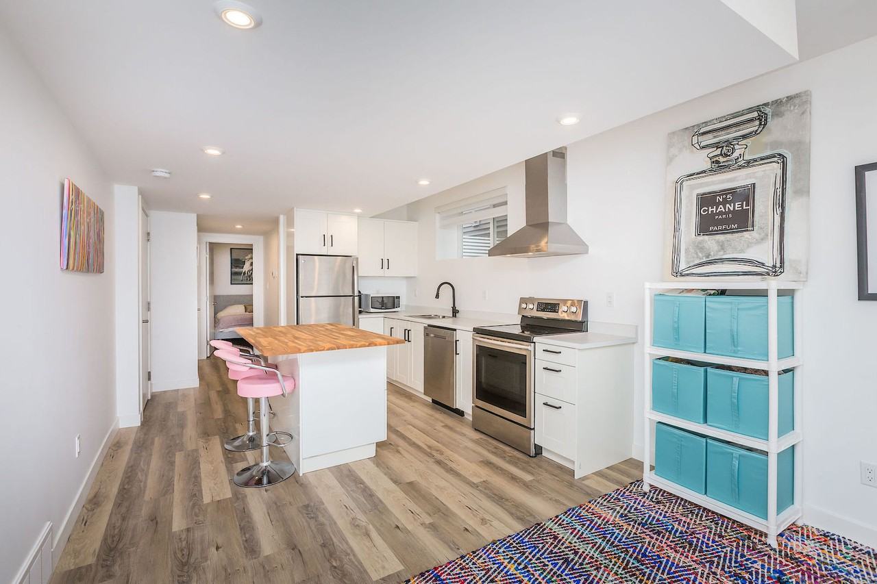 10817 150 St Nw - Photo 3 of 15