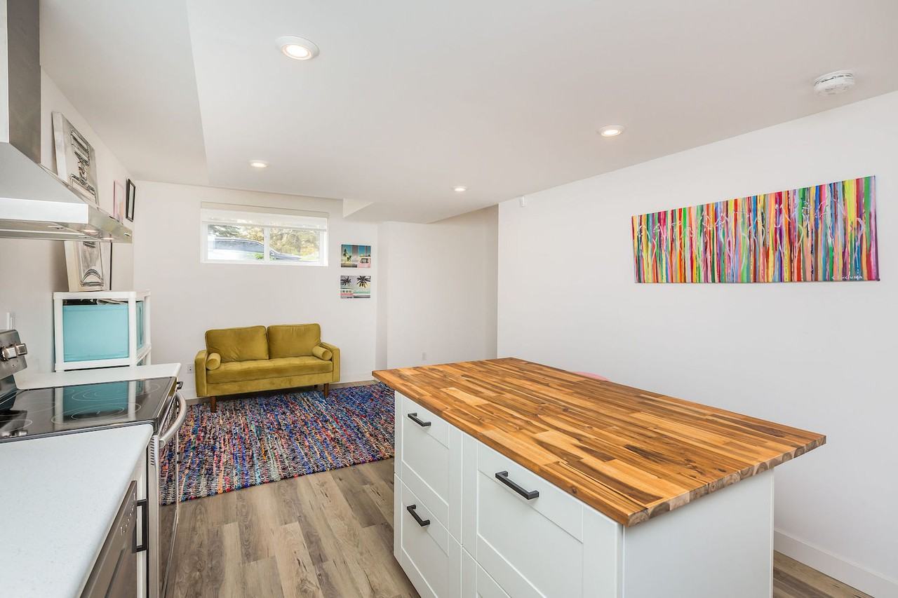 10817 150 St Nw - Photo 5 of 15