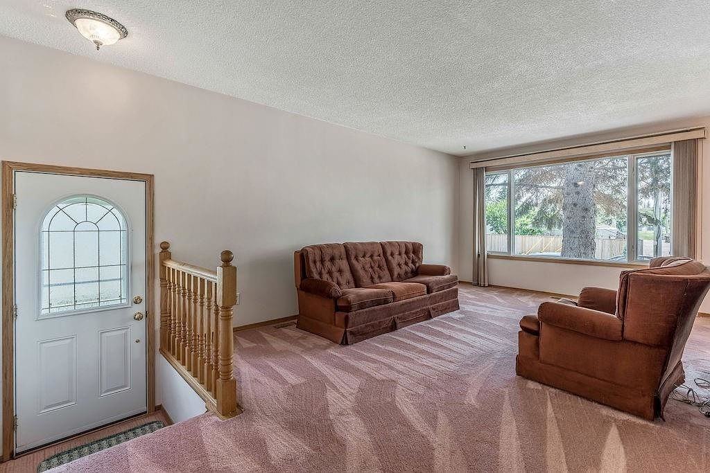 1808 Matheson Dr Ne - Photo 3 of 25