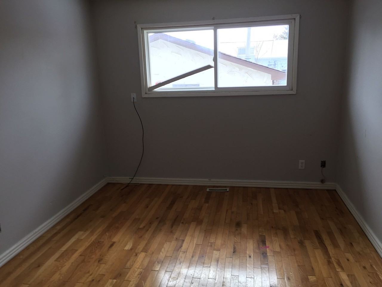 2919 Doverville Cres Se - Photo 4 of 5