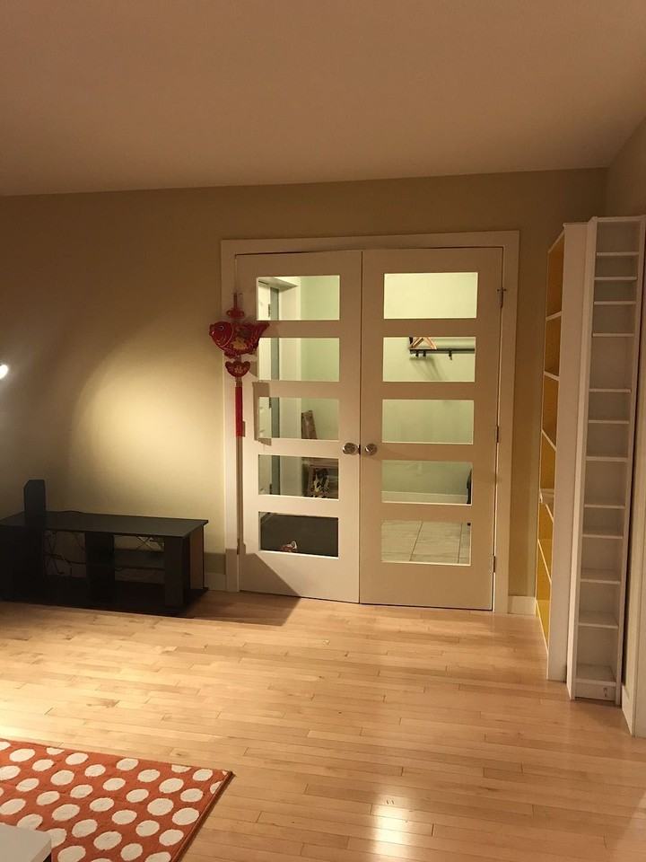 10605 63 Ave Nw - Photo 4 of 20