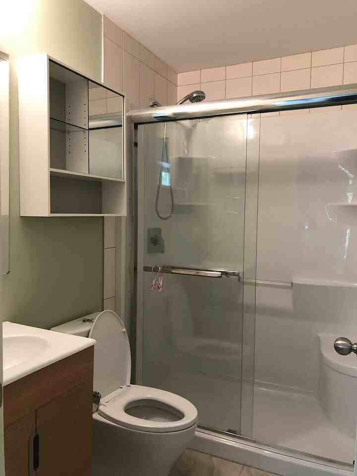 10605 63 Ave Nw - Photo 6 of 20