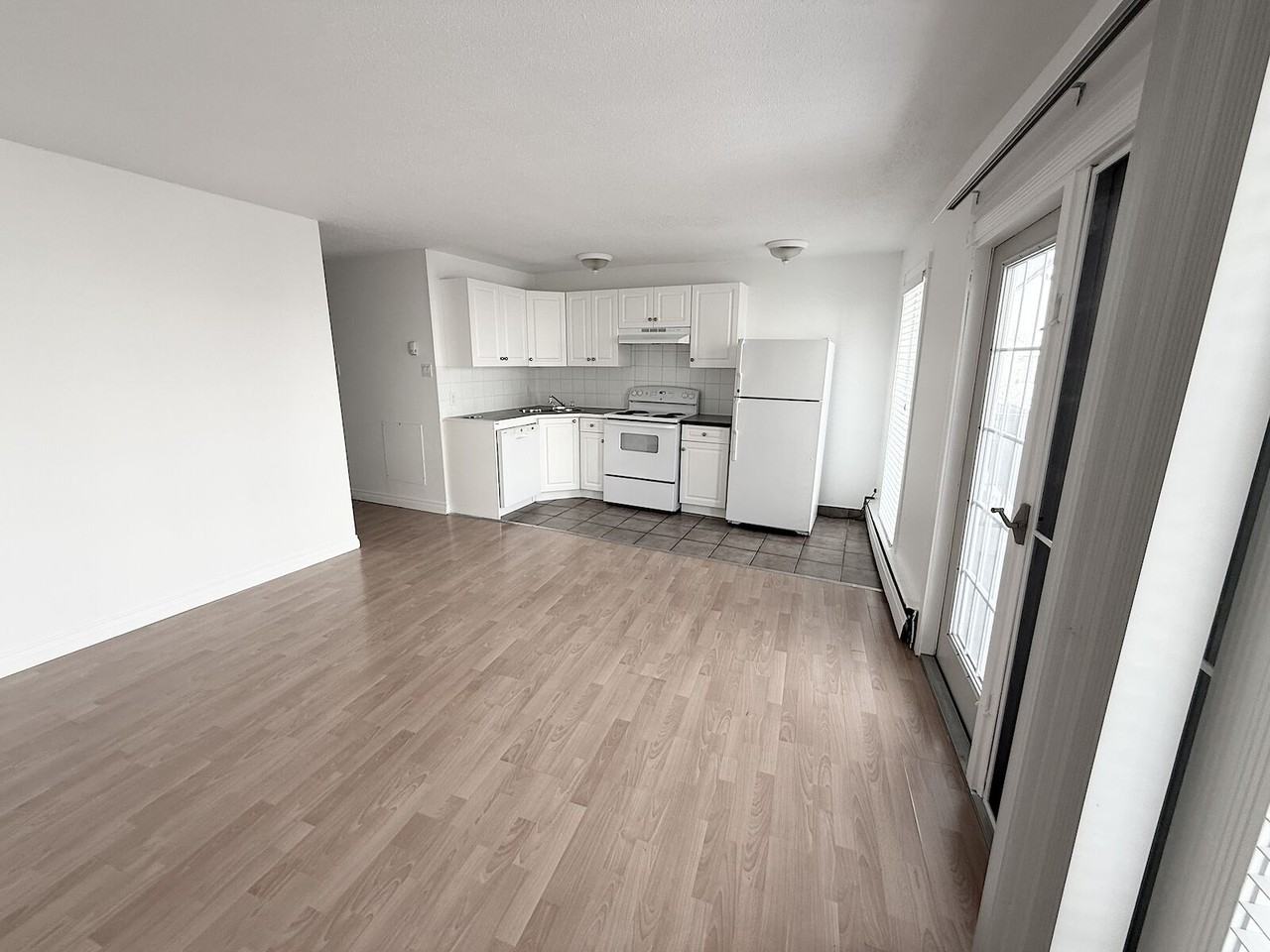 1823 26 Ave Sw - Photo 3 of 25