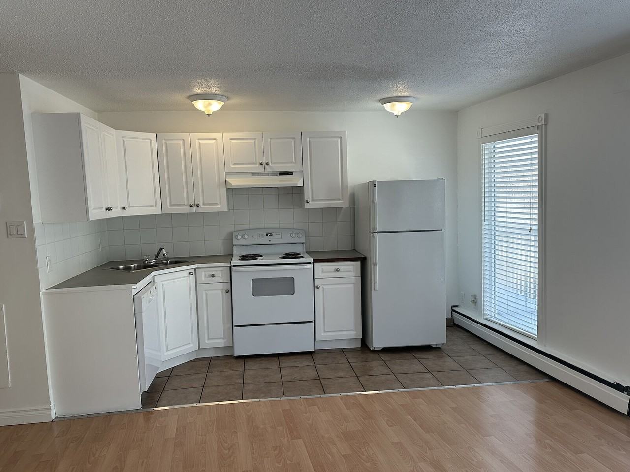 1823 26 Ave Sw - Photo 4 of 25