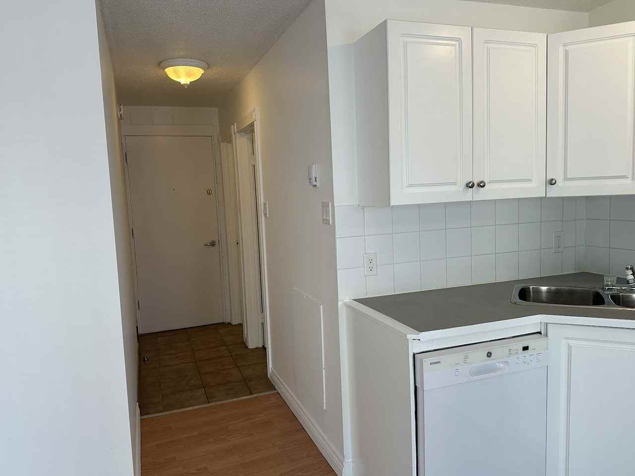 1823 26 Ave Sw - Photo 7 of 25