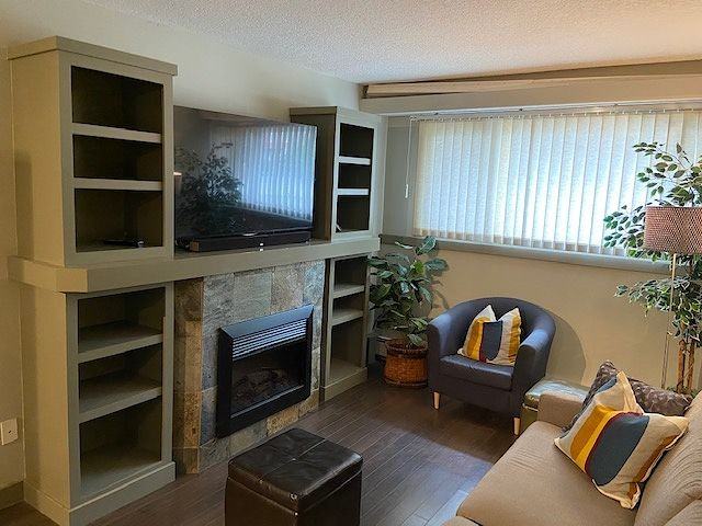 2902 - 2902 17 Ave Sw - Photo 2 of 11