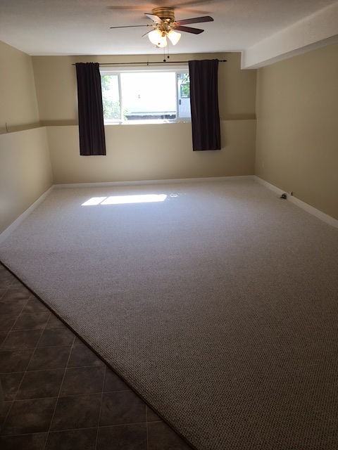 7410 35 Ave Nw - Photo 3 of 7