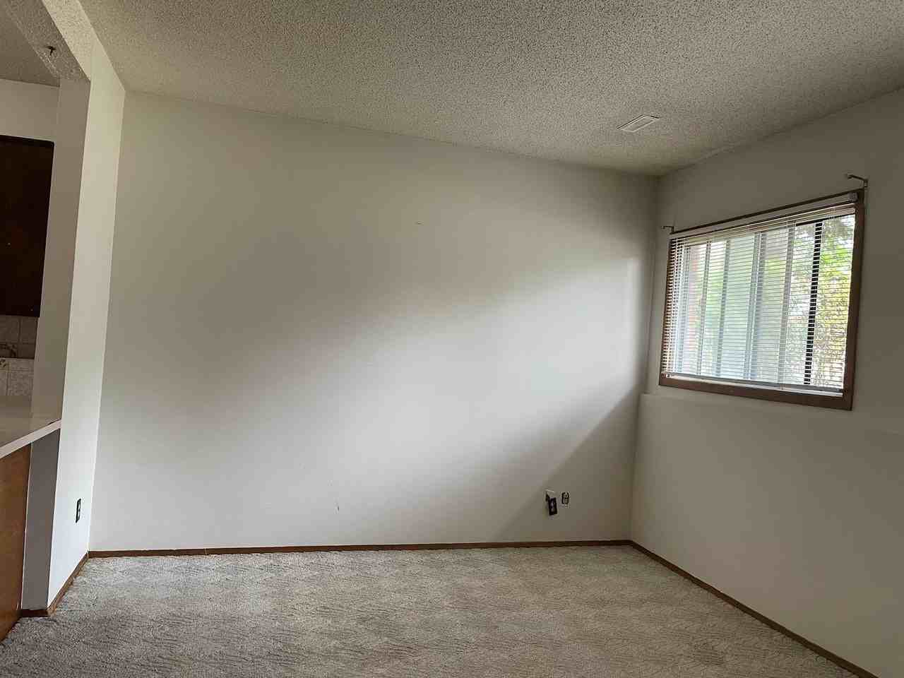 505 23 Ave Ne - Photo 4 of 6