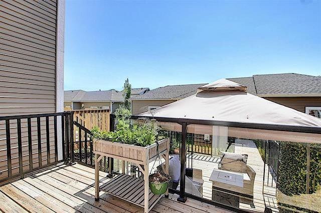 2669 Sir Arthur Currie Way Nw - Photo 3 of 44