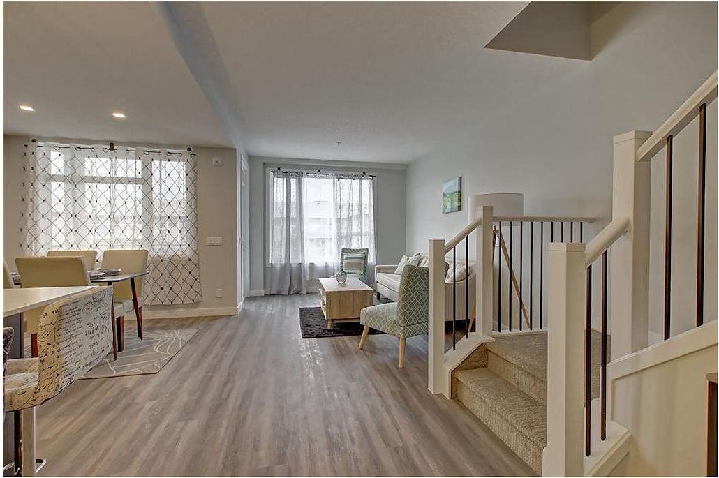 1734 11 Ave Sw - Photo 2 of 12