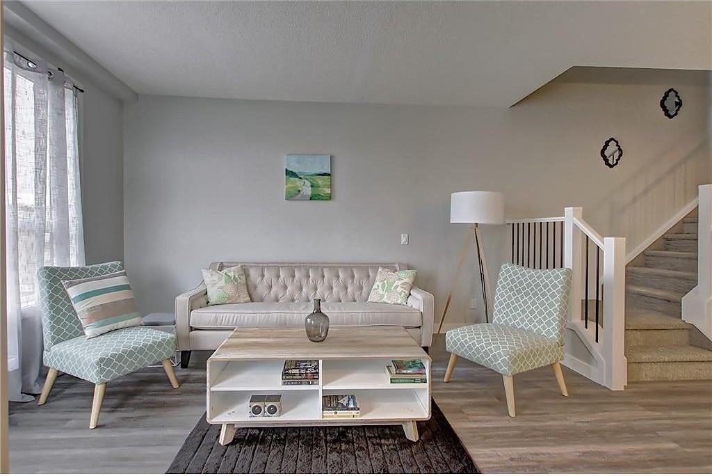 1734 11 Ave Sw - Photo 3 of 12
