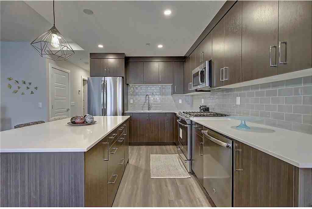 1734 11 Ave Sw - Photo 5 of 12