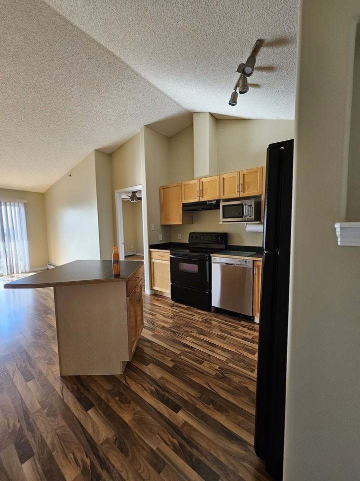 2305 Park Place Wild Rose - Photo 4 of 20