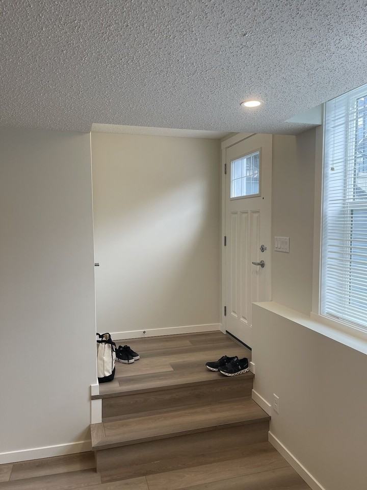 239 Cranbrook Sq Se - Photo 2 of 9