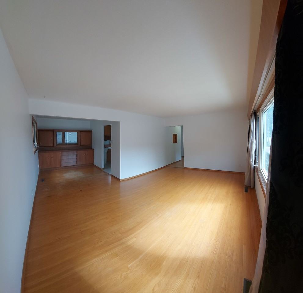 7835 113 St Nw - Photo 3 of 11