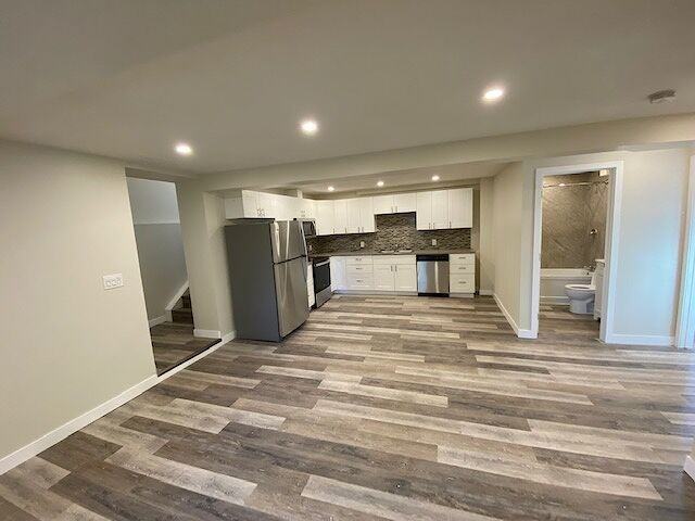 1527 42 St Se - Photo 2 of 18