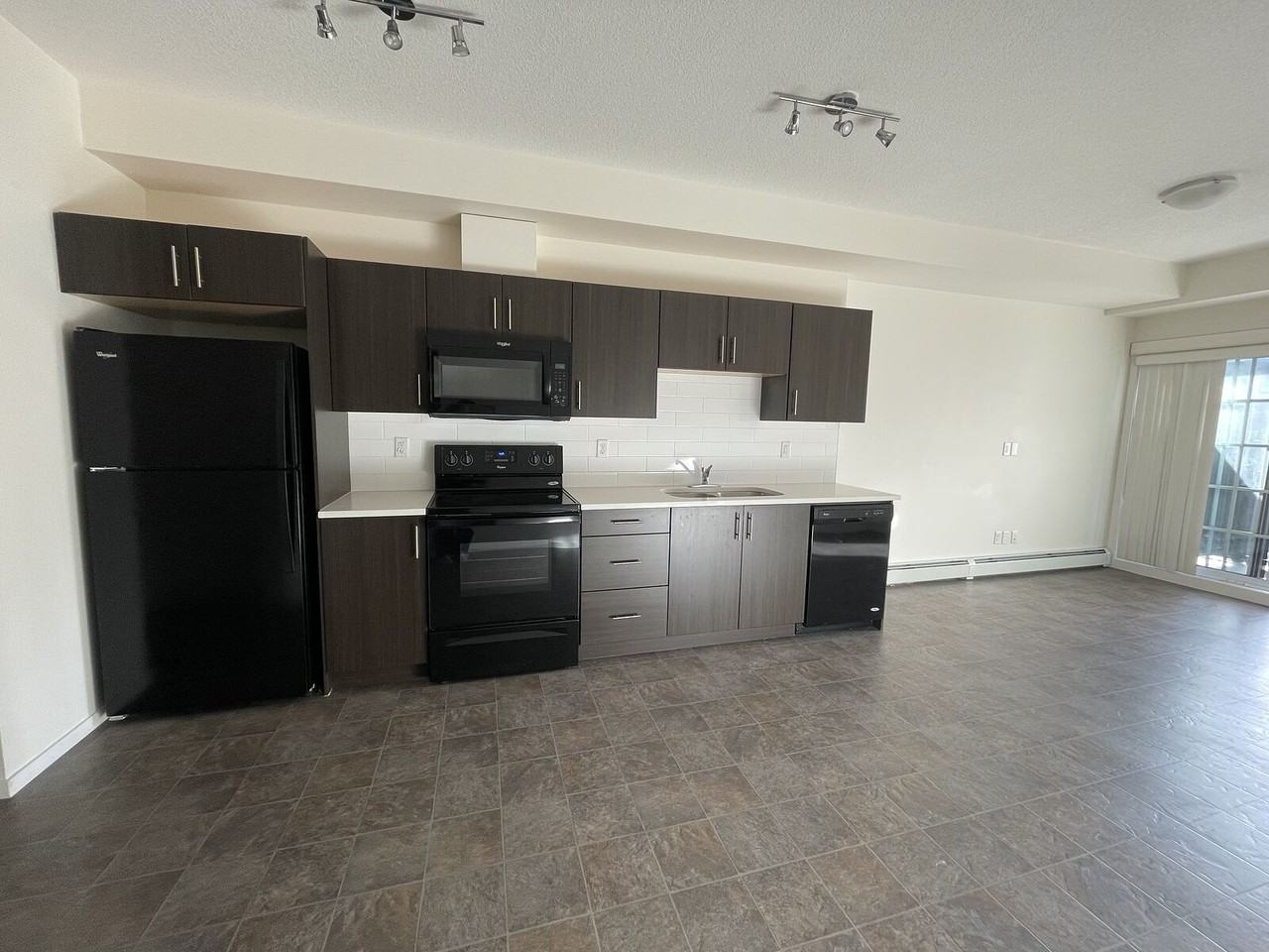 215 - 215 Legacy Boulevard Southeast - Photo 4 of 38