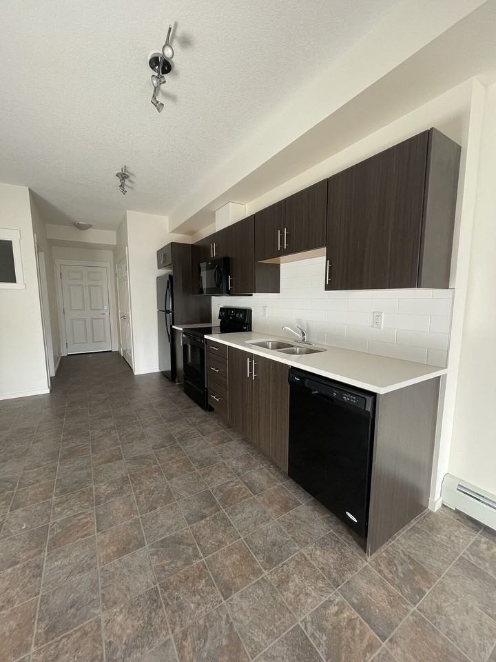 215 - 215 Legacy Boulevard Southeast - Photo 2 of 38