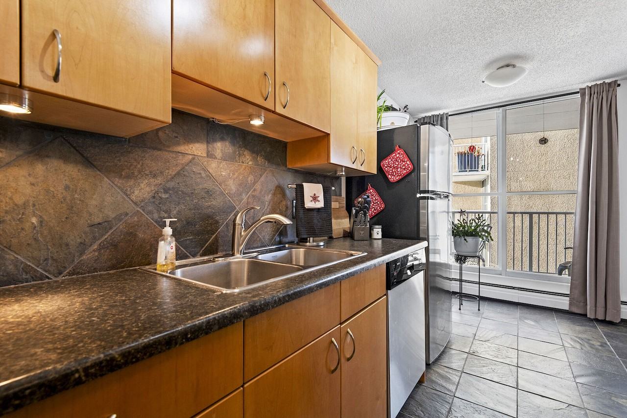 12121 Top Of The Valley Apartments - Photo 7 of 50