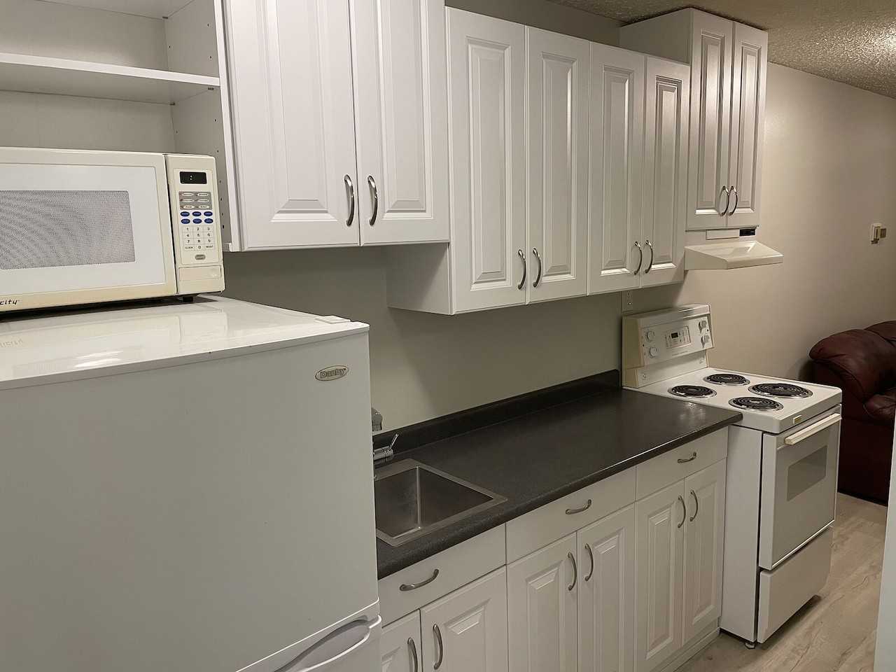 934 19 St - Photo 2 of 6