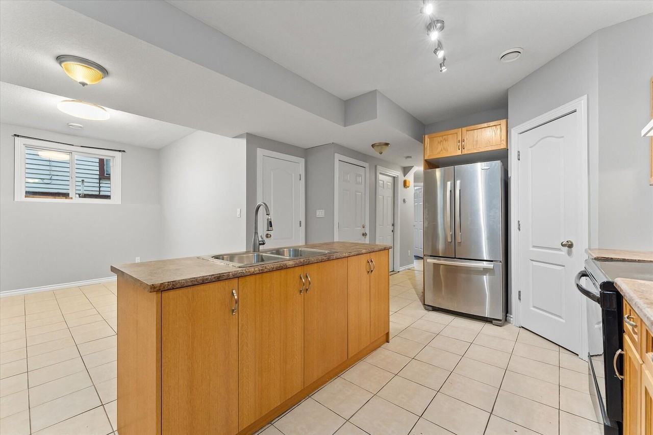 9538 -9538 109 Ave Nw - Photo 6 of 17