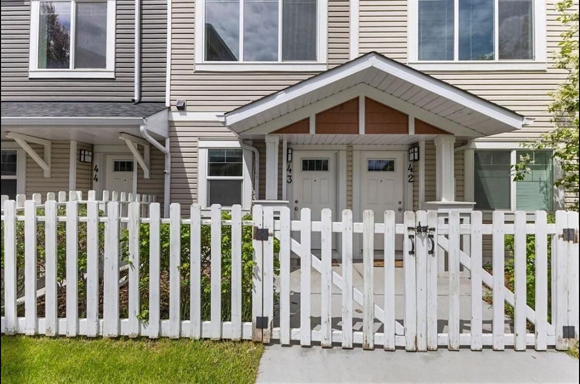 43 Stonehouse Cres - Photo 2 of 25