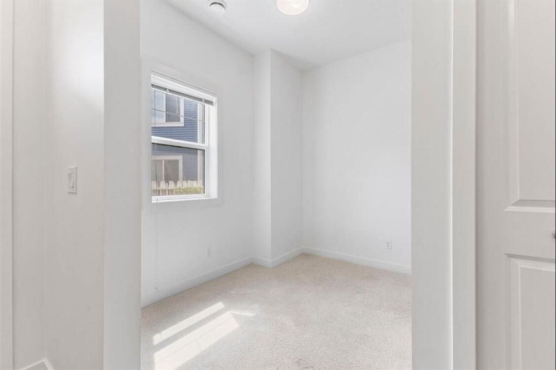 43 Stonehouse Cres - Photo 5 of 25