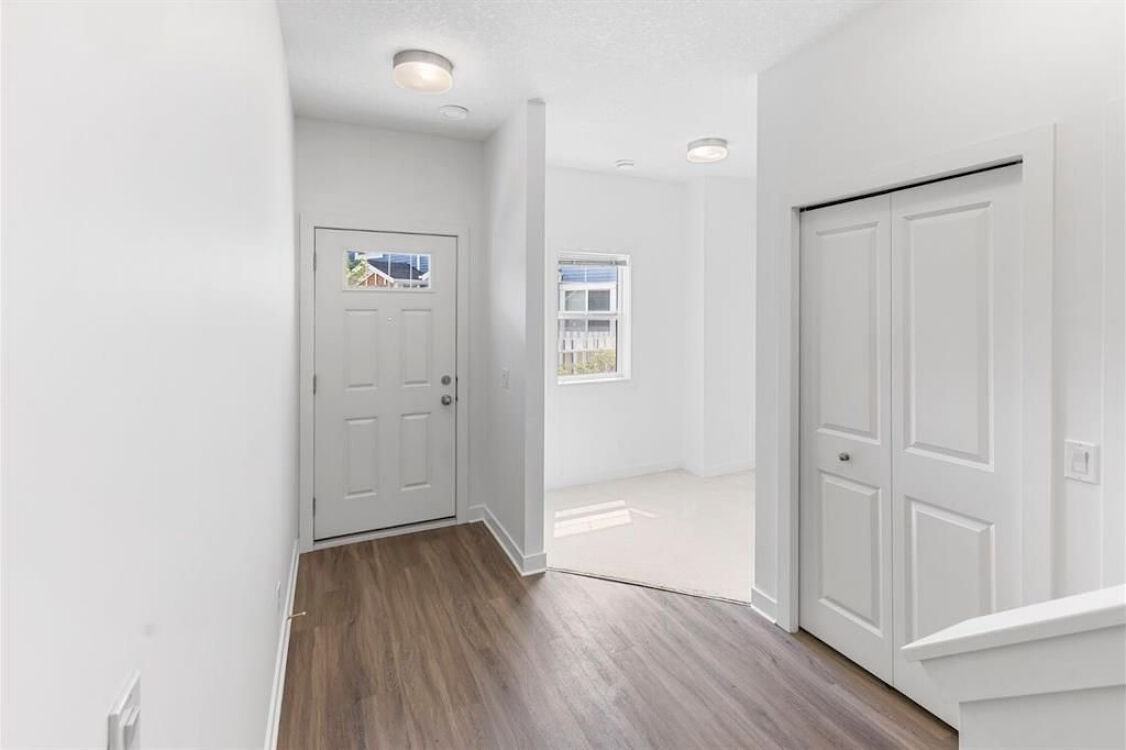 43 Stonehouse Cres - Photo 7 of 25