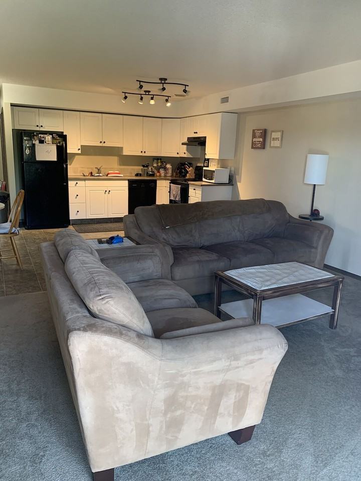1706 47 Ave - Photo 3 of 13