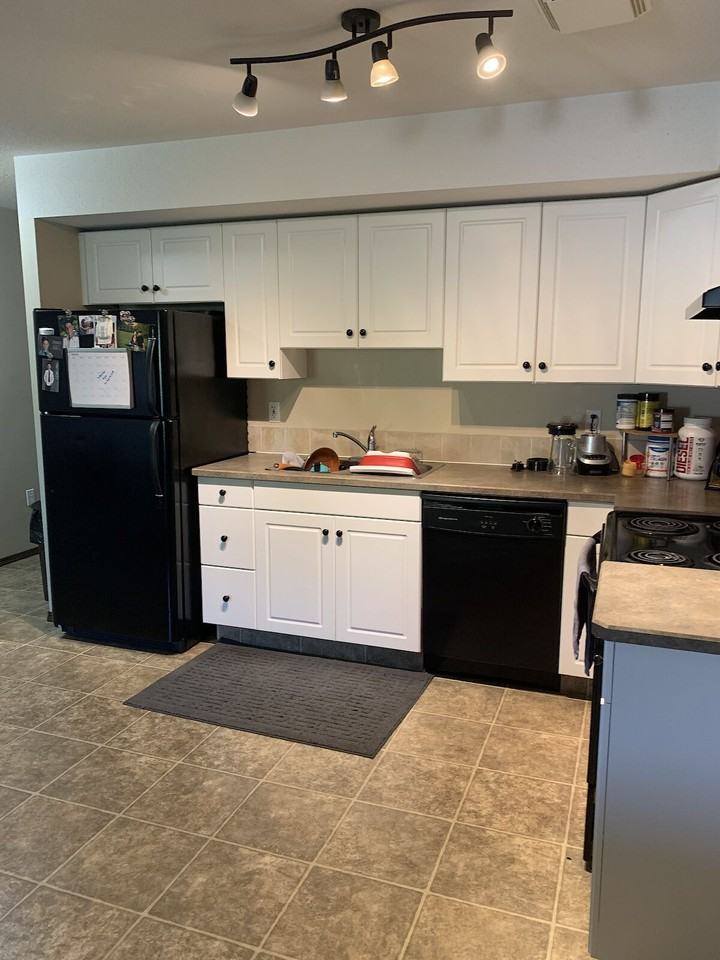 1706 47 Ave - Photo 6 of 13