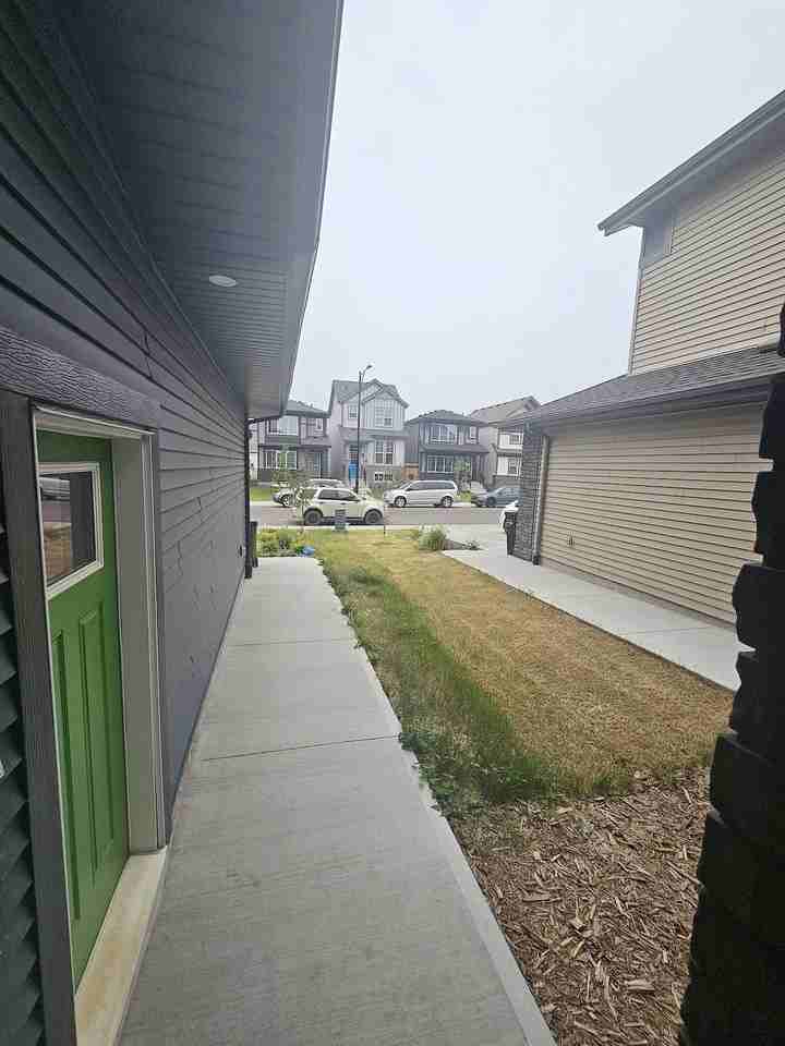 2156 52 St Sw - Photo 6 of 19
