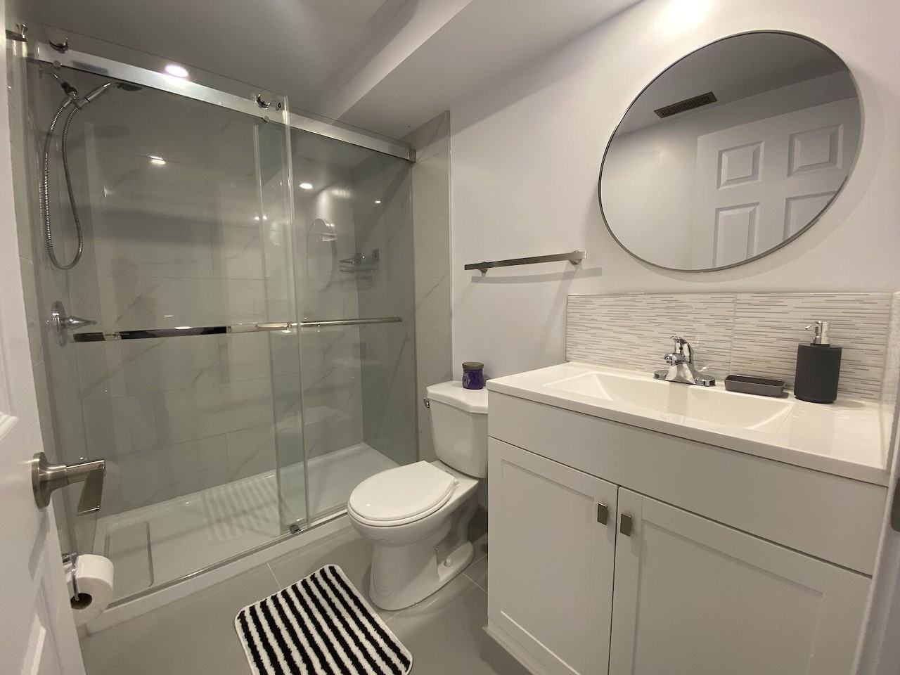 4803 111a St Nw - Photo 3 of 8