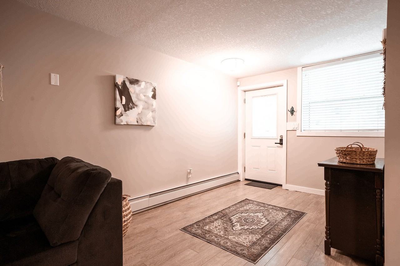 713 - 713 Mcdougall Road Northeast - Photo 3 of 11